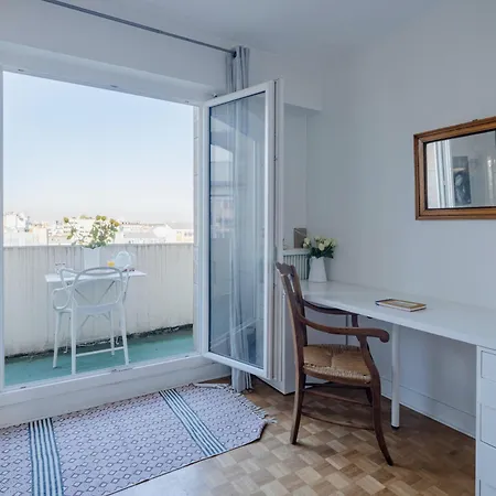 Eiffel Tower Loft * Paryż